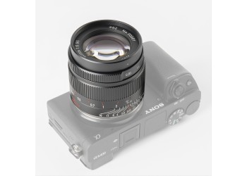 7artisans 35mm F0.95 manual focus lens voor Sony systeem camera + Gratis lenspen + 52mm uv filter en zonnekap