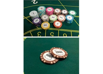 100 stuk Professionele Upscale Klei Casino Texas Poker Chips 14G waarde 1 tot 500 met Chipstandaard en Dobbelstenen