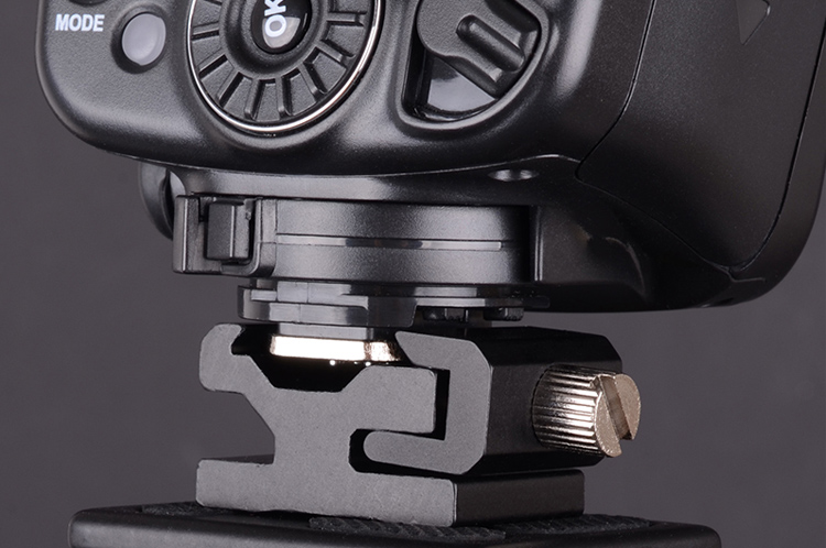 Hot Shoe Flash Stand Adapter met 1/4-inch -20 Tripod Screw